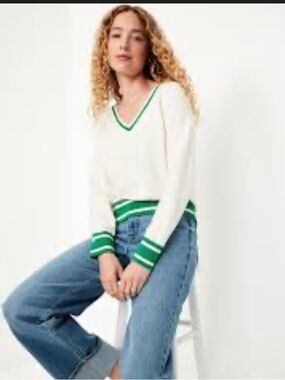 Old navy loose v neck sweater off white and green so soft line womens small